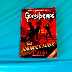 This is the goosebumps the haunted mask by R. L. 𝚂𝚝𝚒𝚗𝚎